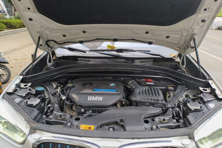 Used BMW X1 New Energy 2019 xDrive25Le Mileage Upgrade Version Engine Bay