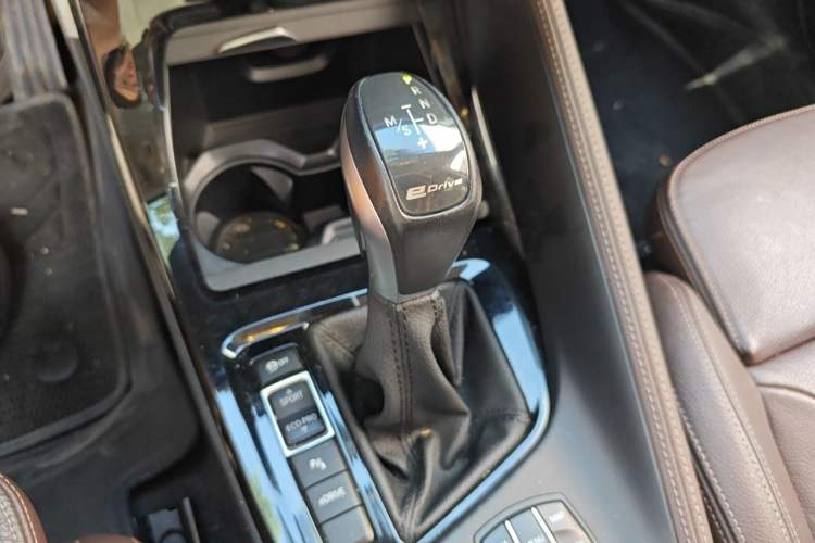 Used BMW X1 New Energy 2019 xDrive25Le Mileage Upgrade Version Gear Lever
