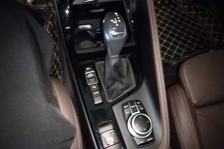 Used BMW X1 New Energy 2019 xDrive25Le Mileage Upgrade Version Gear Lever