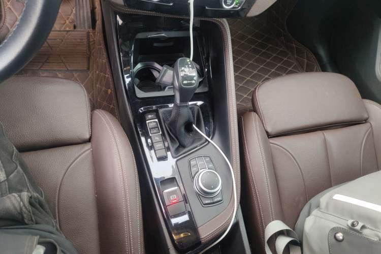 Used BMW X1 New Energy 2019 xDrive25Le Mileage Upgrade Version Gear Lever