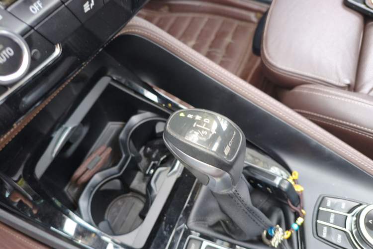 Used BMW X1 New Energy 2019 xDrive25Le Mileage Upgrade Version Gear Lever