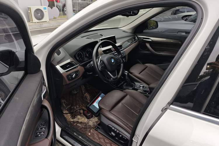 Used BMW X1 New Energy 2019 xDrive25Le Mileage Upgrade Version Interior 3