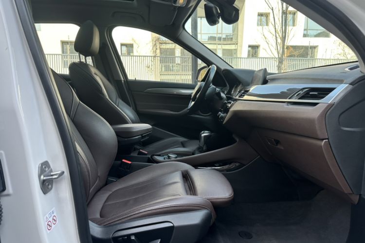 Used BMW X1 New Energy 2019 xDrive25Le Luxury Model Interior 4