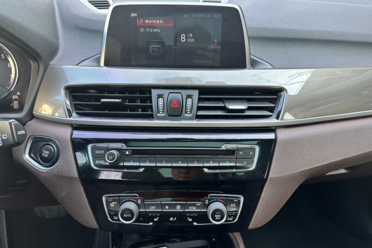 Used BMW X1 New Energy 2019 xDrive25Le Luxury Model Interior 6