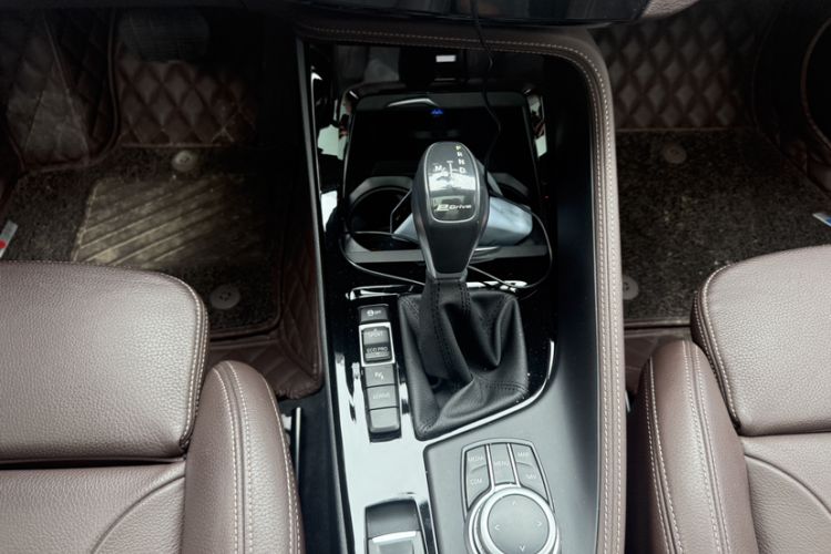 Used BMW X1 New Energy 2019 xDrive25Le Mileage Upgrade Version Interior 9