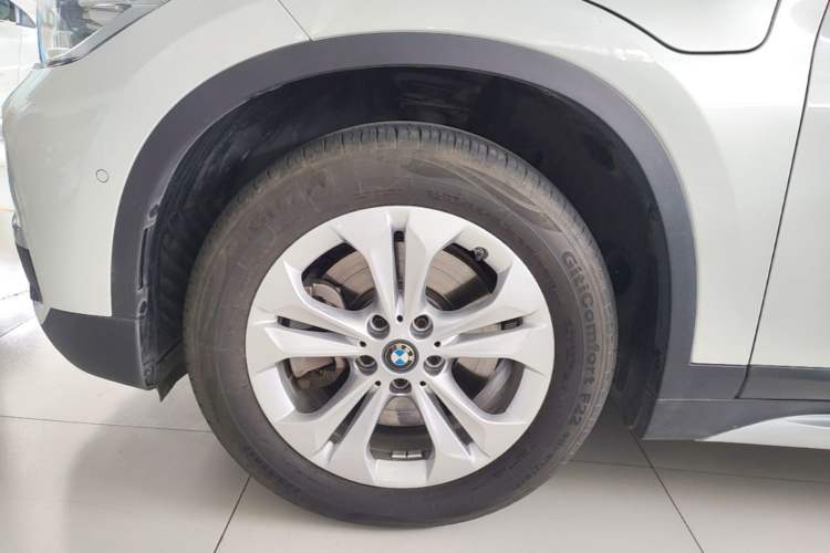 Used BMW X1 New Energy 2019 xDrive25Le Mileage Upgrade Version Left Front Wheel Hub