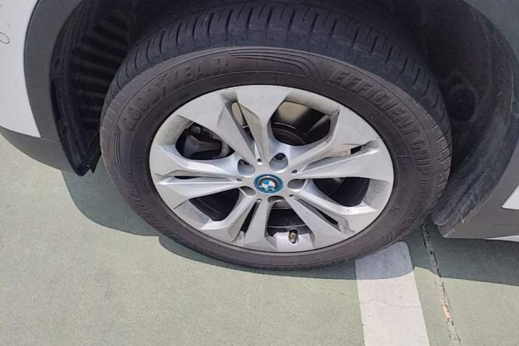 Used BMW X1 New Energy 2019 xDrive25Le Mileage Upgrade Version Left Front Wheel Hub
