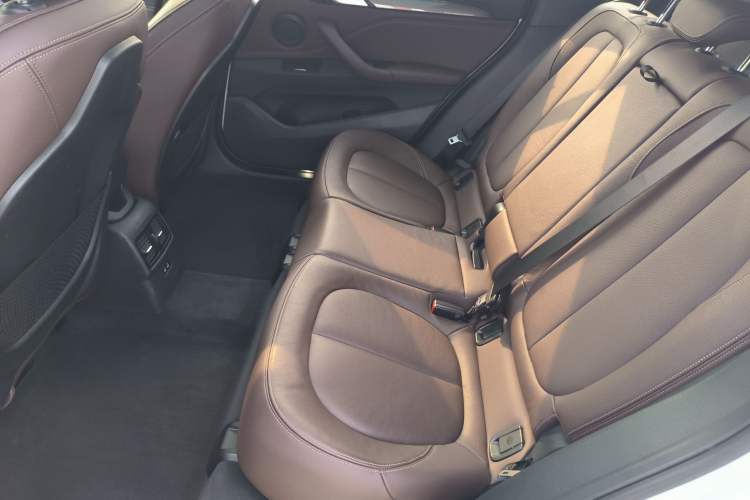 Used BMW X1 New Energy 2019 xDrive25Le Mileage Upgrade Version Left Rear Seat