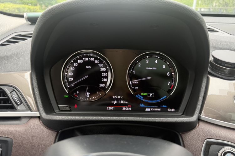 Used BMW X1 New Energy 2019 xDrive25Le Mileage Upgrade Version Odometer Close Up