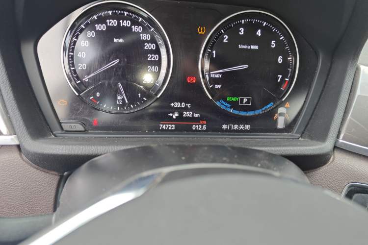 Used BMW X1 New Energy 2019 xDrive25Le Mileage Upgrade Version Odometer Close Up