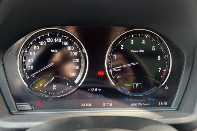Used BMW X1 New Energy 2019 xDrive25Le Mileage Upgrade Version Odometer Close Up