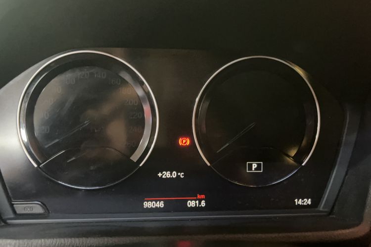 Used BMW X1 New Energy 2019 xDrive25Le Mileage Upgrade Version Odometer Close Up