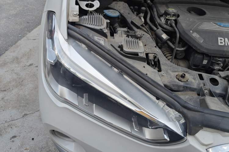 Used BMW X1 New Energy 2019 xDrive25Le Mileage Upgrade Version Right Front Headlight
