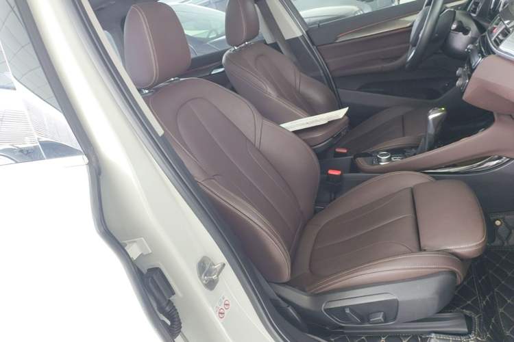 Used BMW X1 New Energy 2019 xDrive25Le Mileage Upgrade Version Right Front Seat