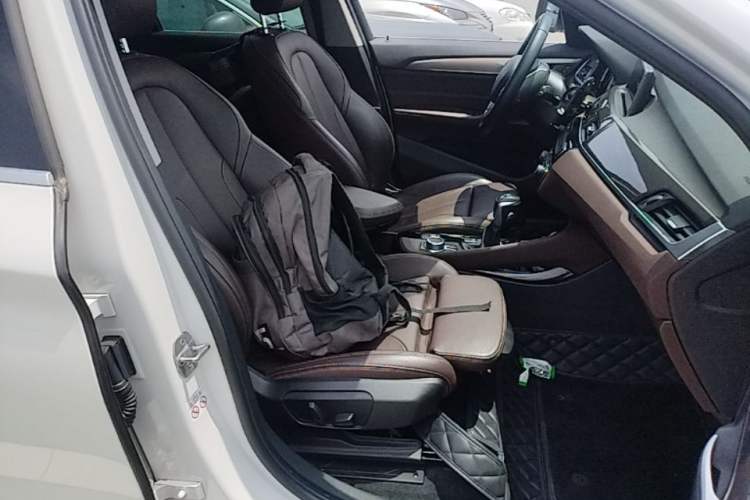 Used BMW X1 New Energy 2019 xDrive25Le Mileage Upgrade Version Right Front Seat