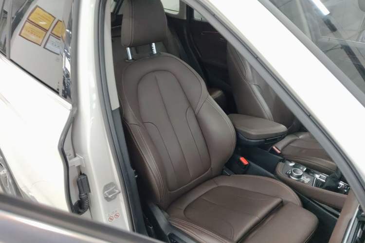 Used BMW X1 New Energy 2019 xDrive25Le Luxury Model Right Front Seat