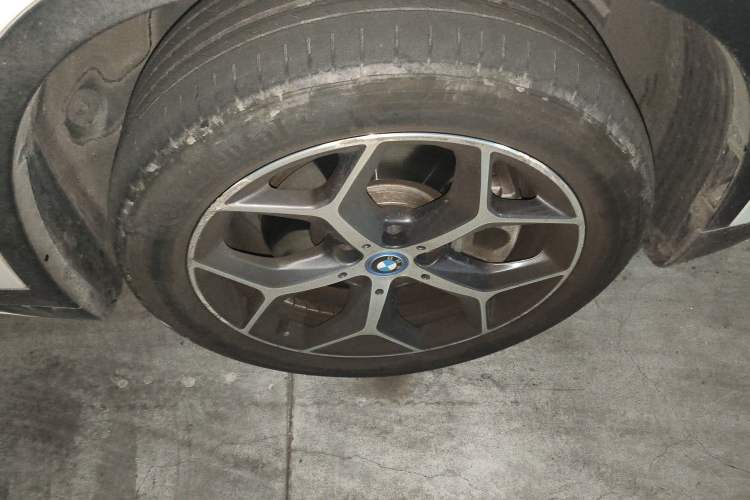 Used BMW X1 New Energy 2019 xDrive25Le Luxury Model Right Front Wheel Hub