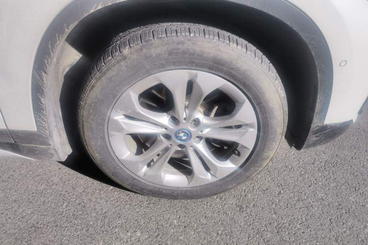 Used BMW X1 New Energy 2019 xDrive25Le Mileage Upgrade Version Right Front Wheel Hub