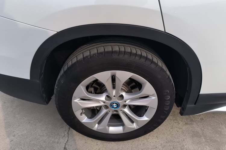 Used BMW X1 New Energy 2019 xDrive25Le Mileage Upgrade Version Right Rear Wheel Hub