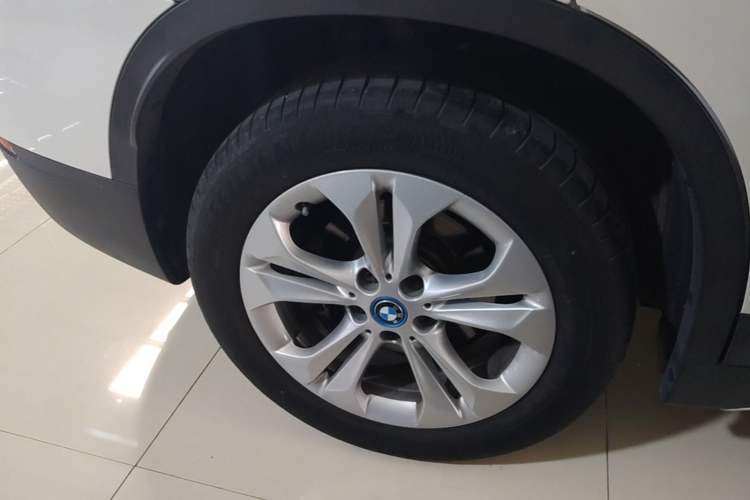 Used BMW X1 New Energy 2019 xDrive25Le Mileage Upgrade Version Right Rear Wheel Hub