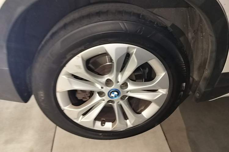 Used BMW X1 New Energy 2019 xDrive25Le Mileage Upgrade Version Right Rear Wheel Hub