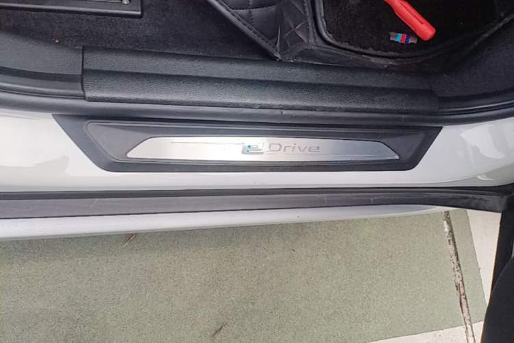 Used BMW X1 New Energy 2019 xDrive25Le Mileage Upgrade Version Right Side Sill