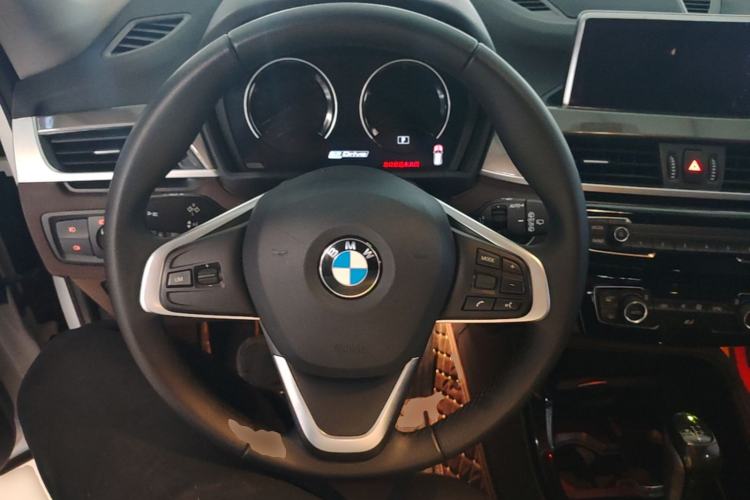 Used BMW X1 New Energy 2019 xDrive25Le Mileage Upgrade Version Steering Wheel