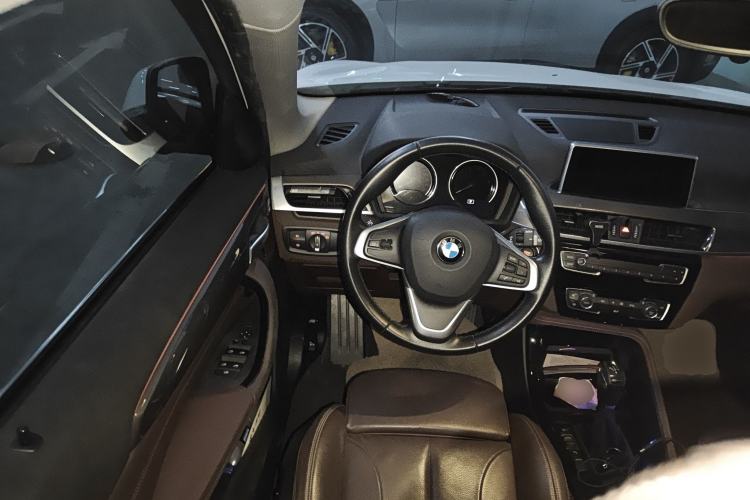 Used BMW X1 New Energy 2019 xDrive25Le Luxury Model Steering Wheel