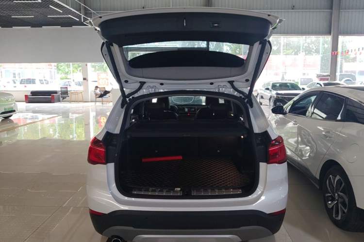 Used BMW X1 New Energy 2019 xDrive25Le Mileage Upgrade Version Trunk