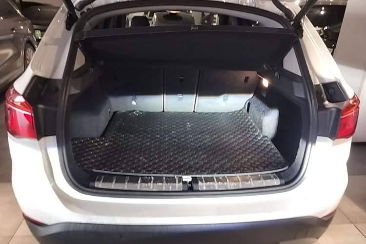 Used BMW X1 New Energy 2019 xDrive25Le Mileage Upgrade Version Trunk