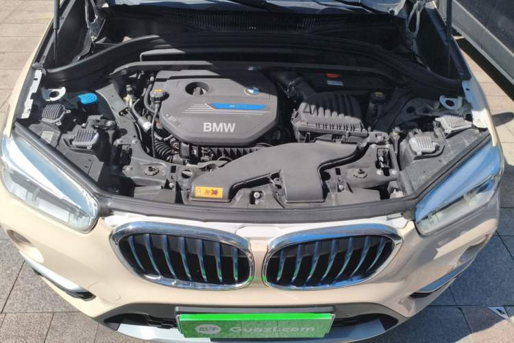 Used BMW X1 New Energy 2019 xDrive25Le Mileage Upgrade Version Engine Bay