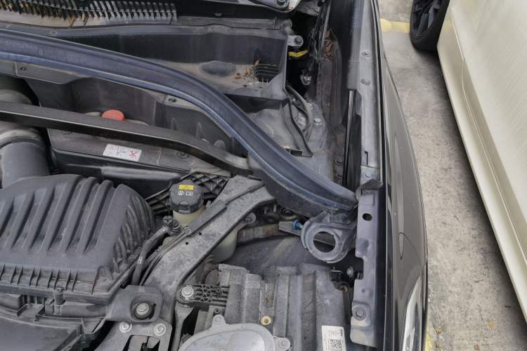 Used BMW X1 New Energy 2020 xDrive30Le Premium Edition Engine Bay Left