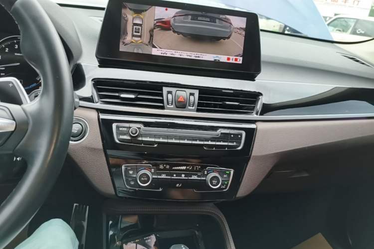 Used BMW X1 New Energy 2020 xDrive30Le Premium Edition Audio And AC Panel