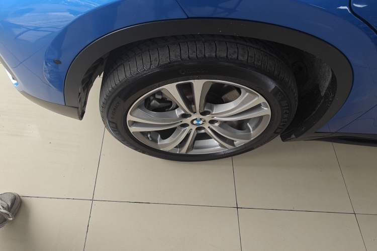 Used BMW X1 New Energy 2020 xDrive30Le Premium Edition Left Front Wheel Hub