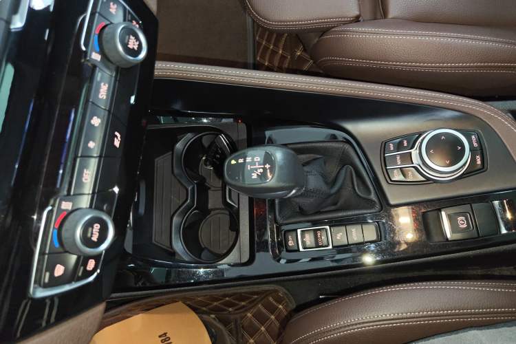 Used BMW X1 New Energy 2020 xDrive30Le Premium Edition Gear Lever