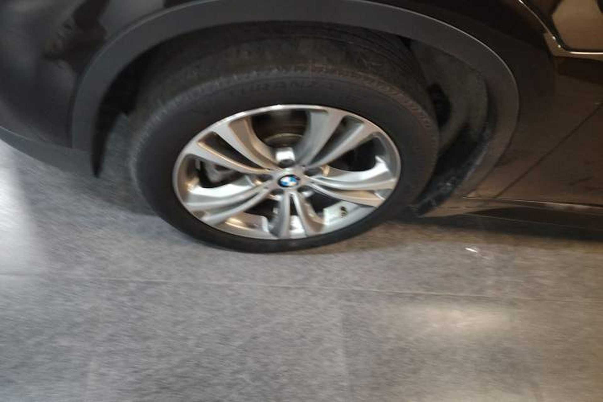 Used BMW X1 New Energy 2020 xDrive30Le Premium Edition Left Front Wheel Hub