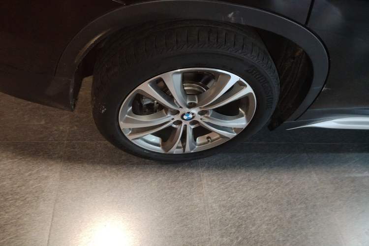Used BMW X1 New Energy 2020 xDrive30Le Premium Edition Right Rear Wheel Hub