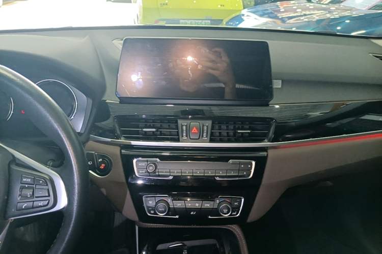 Used BMW X1 New Energy 2020 xDrive30Le Premium Edition Audio And AC Panel