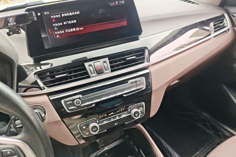Used BMW X1 New Energy 2020 xDrive30Le Premium Edition Audio And AC Panel