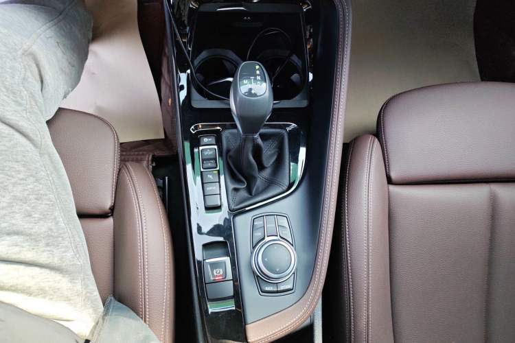 Used BMW X1 New Energy 2020 xDrive30Le Premium Edition Gear Lever