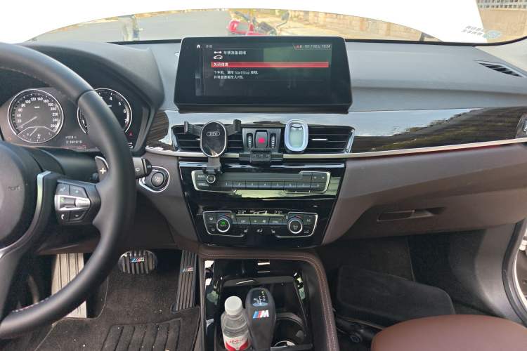 Used BMW X1 New Energy 2020 xDrive30Le Premium Edition Audio And AC Panel