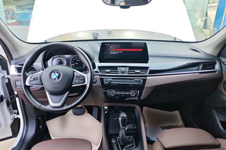 Used BMW X1 New Energy 2020 xDrive30Le Premium Edition Center Console