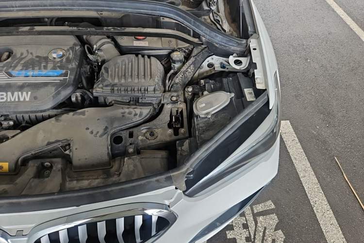 Used BMW X1 New Energy 2020 xDrive30Le Premium Edition Engine Bay Left