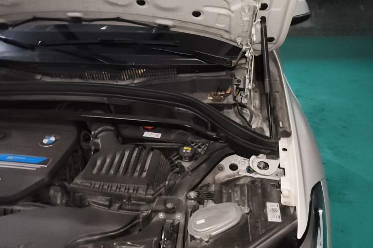 Used BMW X1 New Energy 2020 xDrive30Le Premium Edition Engine Bay Left