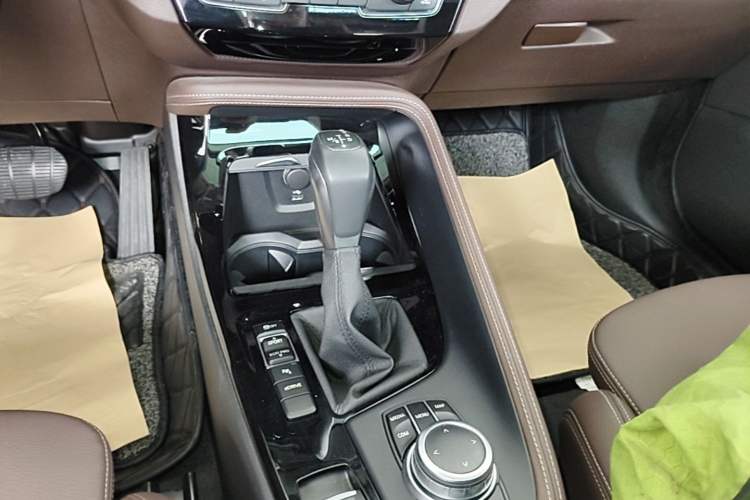 Used BMW X1 New Energy 2020 xDrive30Le Premium Edition Gear Lever