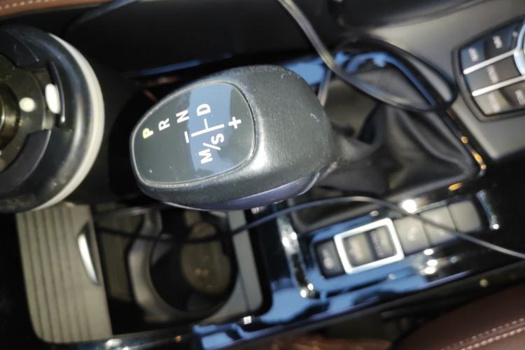 Used BMW X1 New Energy 2020 xDrive30Le Premium Edition Gear Lever
