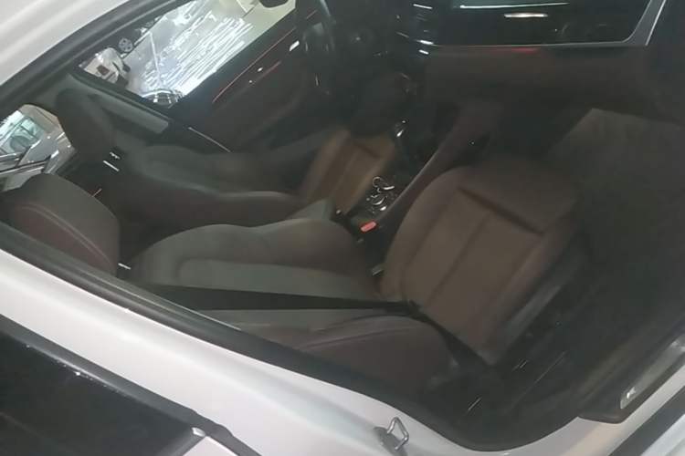 Used BMW X1 New Energy 2020 xDrive30Le Premium Edition Right Front Seat