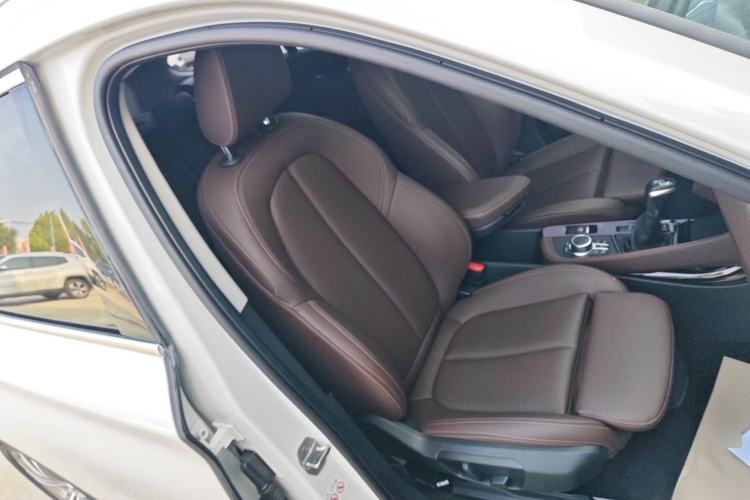 Used BMW X1 New Energy 2020 xDrive30Le Premium Edition Right Front Seat