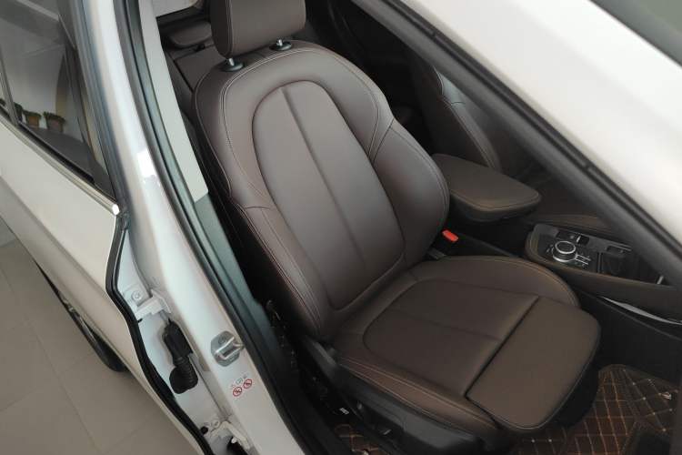 Used BMW X1 New Energy 2020 xDrive30Le Premium Edition Right Front Seat