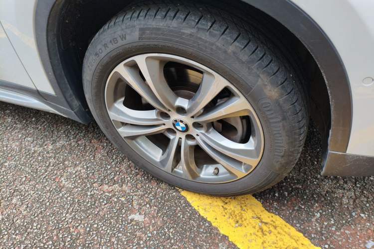 Used BMW X1 New Energy 2020 xDrive30Le Premium Edition Right Front Wheel Hub